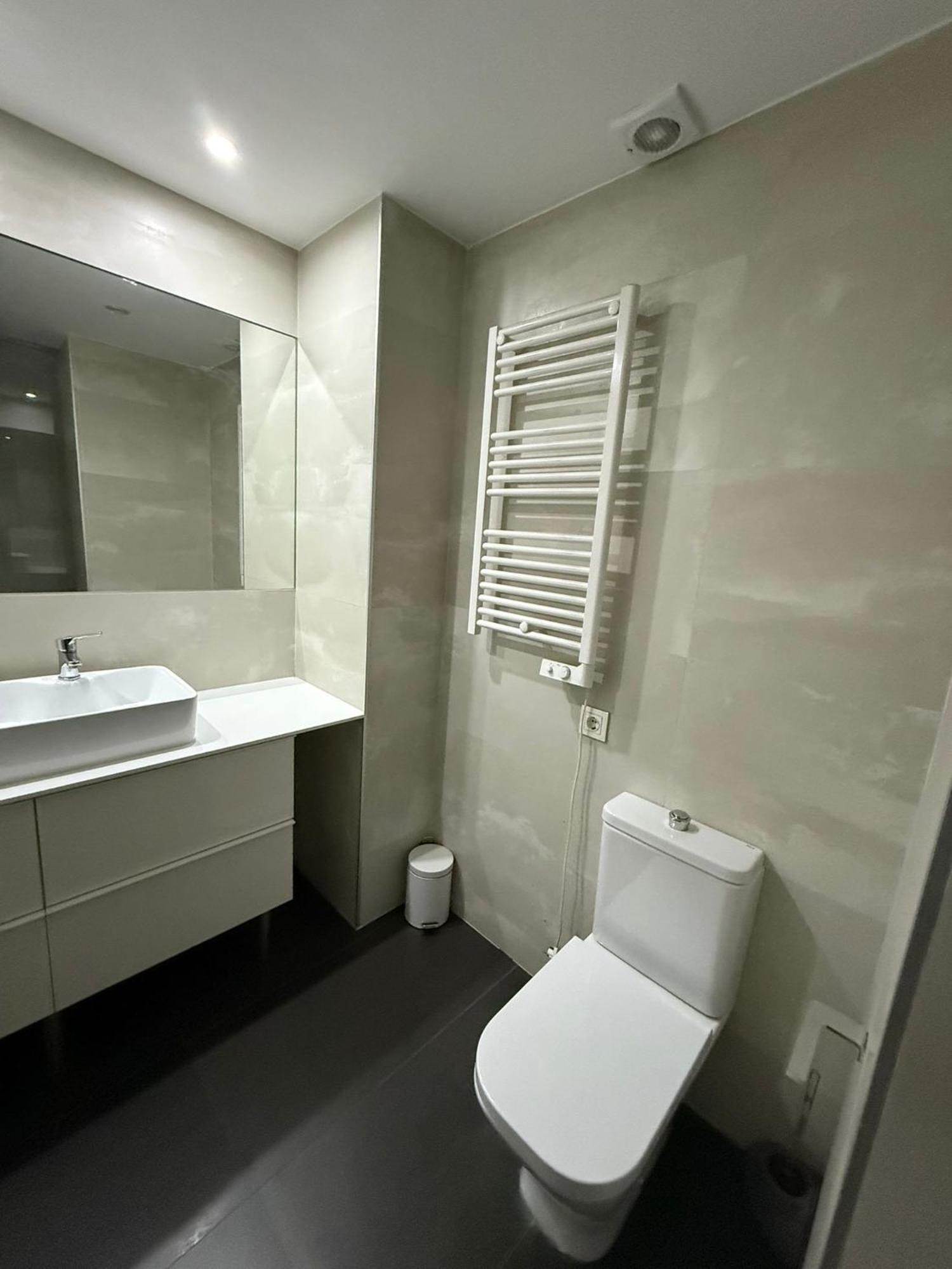 To Room Madrid Castellana Exterior photo