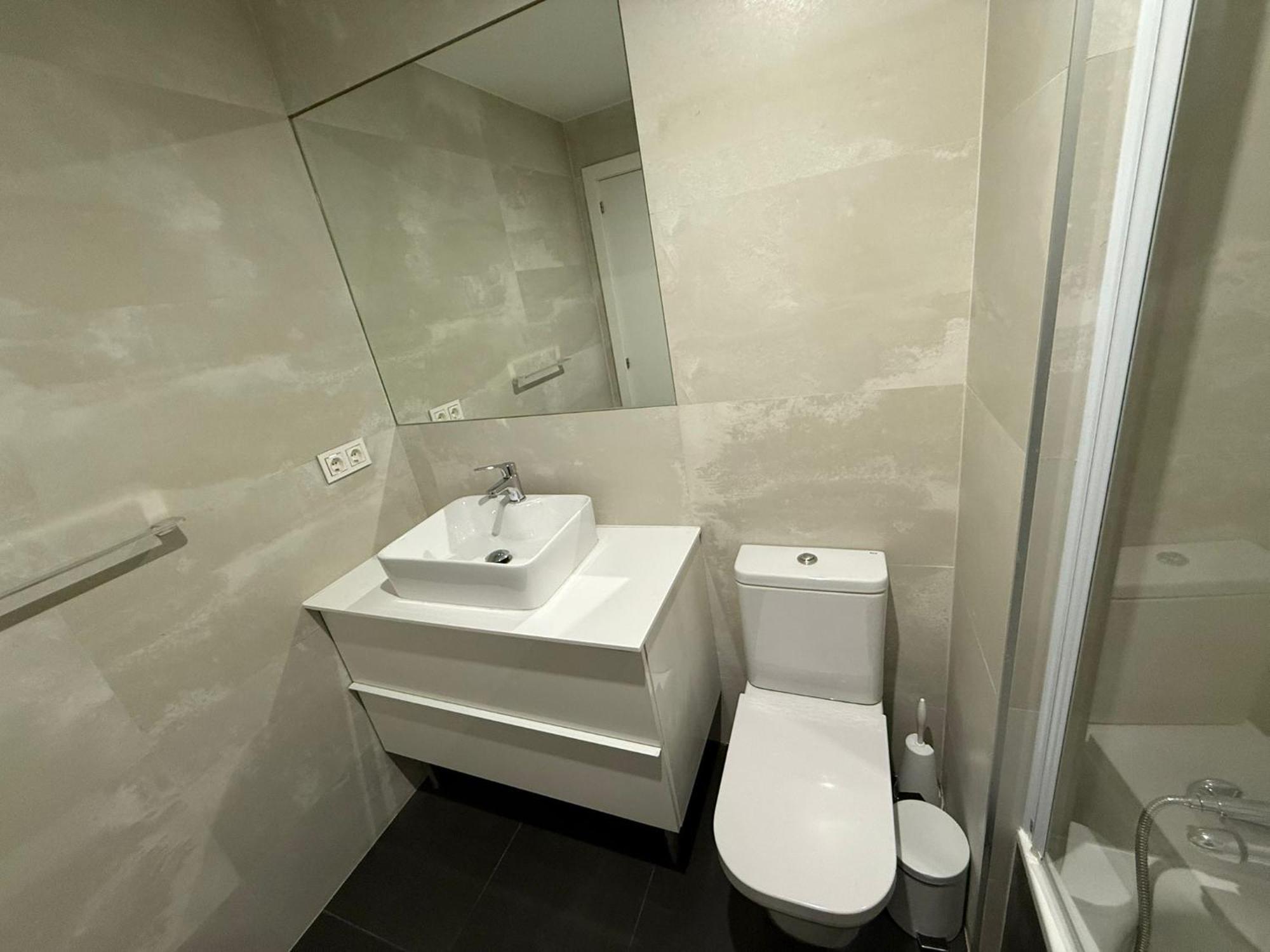 To Room Madrid Castellana Exterior photo